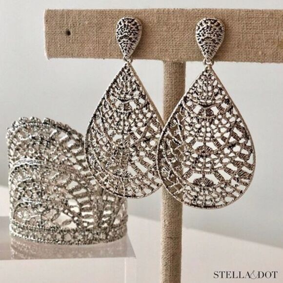 stella & dot ~ thea chandelier statement earrings ~ silver lace - Picture 3 of 7